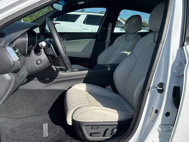 2025 Genesis G70 3.3T Sport Advanced — photo 19 of 39