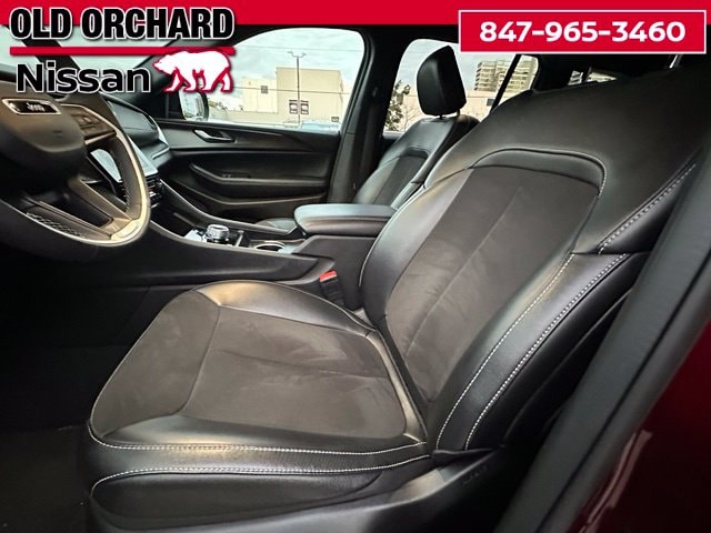2024 Jeep Grand Cherokee Altitude — photo 10 of 20