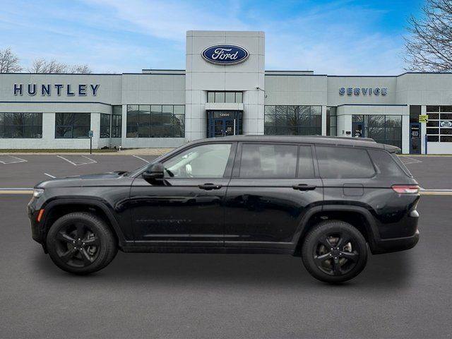 2023 Jeep Grand Cherokee L Limited — photo 7 of 26