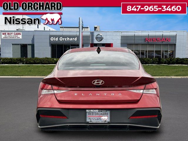 2024 Hyundai Elantra SEL — photo 6 of 21