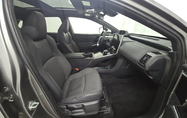 2023 Toyota bZ4X XLE — photo 6 of 10