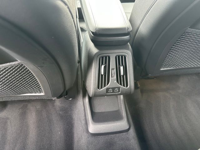 2023 BMW X1 xDrive28i — photo 17 of 28