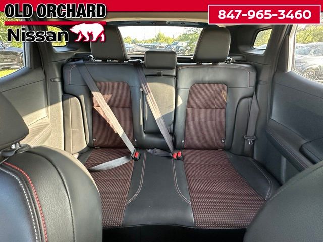2025 Nissan Kicks SR — photo 12 of 22