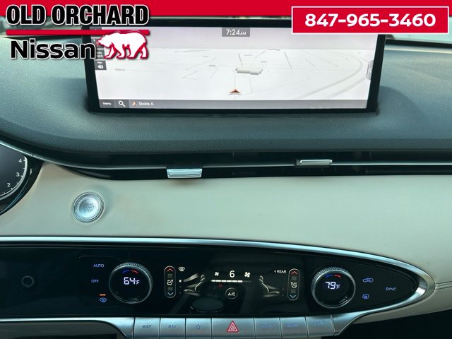 2022 Genesis GV70 2.5T — photo 16 of 22