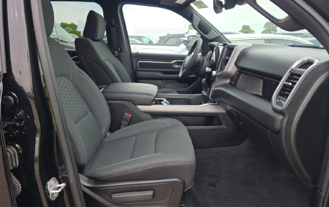 2025 Ram 1500 Big Horn/Lone Star — photo 7 of 11