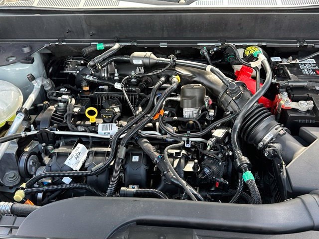 2024 Ford Maverick XLT — photo 10 of 28