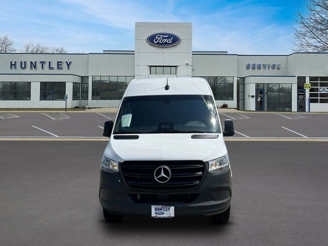 2025 Mercedes-Benz Sprinter 2500 Cargo 144 WB — photo 3 of 26