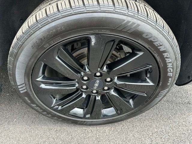 2022 Lincoln Navigator L Reserve — photo 8 of 37