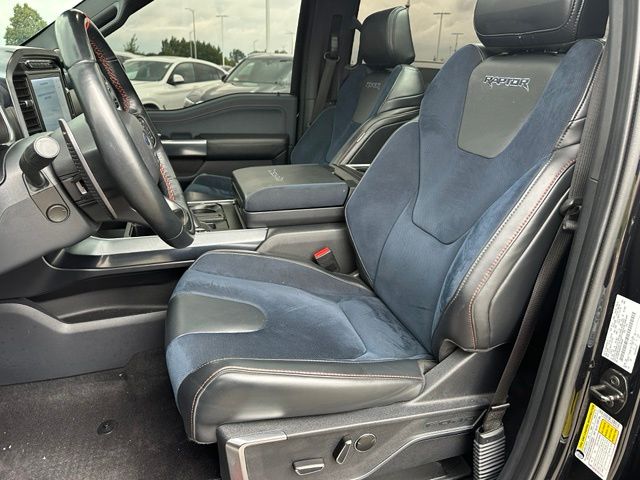 2023 Ford F-150 Raptor — photo 18 of 33