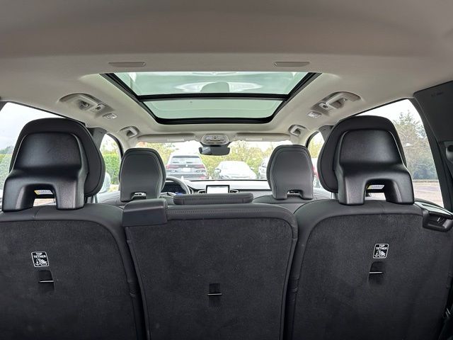 2025 Volvo XC90 B6 Plus 7-Seater — photo 34 of 49