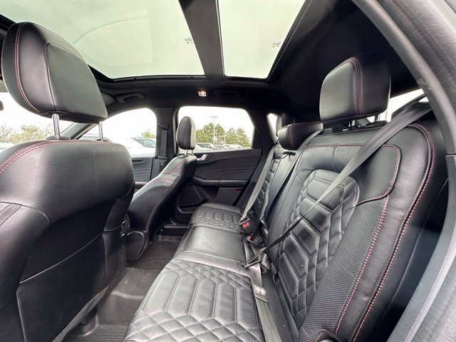 2023 Ford Escape ST-Line Elite — photo 14 of 31