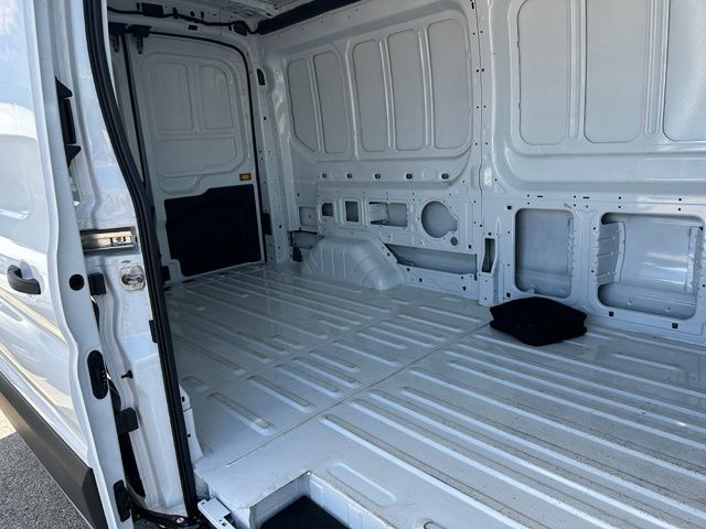 2023 Ford E-Transit-350 Base — photo 10 of 27