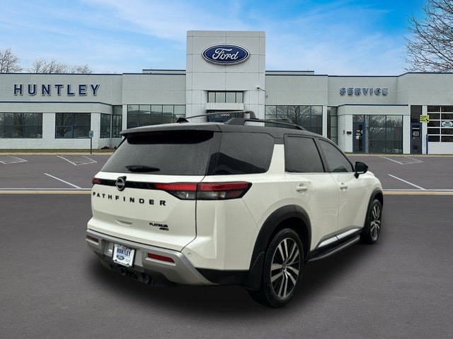 2024 Nissan Pathfinder Platinum — photo 5 of 36