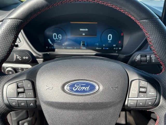 2023 Ford Escape ST-Line Select — photo 32 of 33
