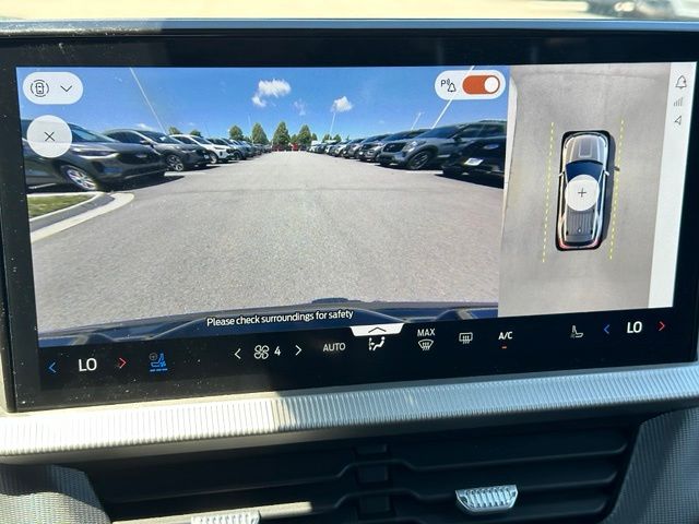 2025 Ford Explorer ST — photo 32 of 38