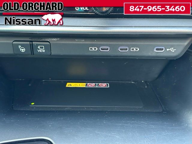 2023 LEXUS RZ 450e Premium — photo 22 of 24