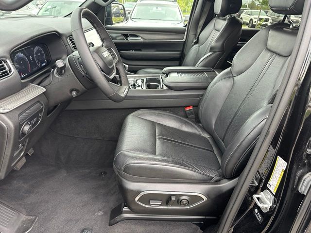 2024 Jeep Wagoneer Series II — photo 30 of 35