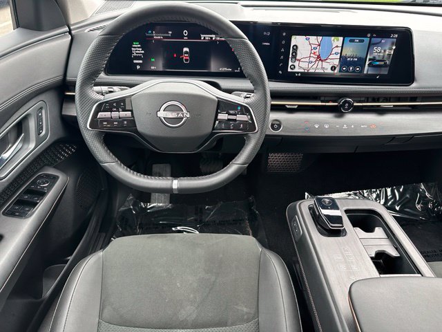 2023 Nissan Ariya Evolve+ e-4orce — photo 15 of 31