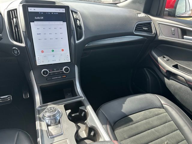 2023 Ford Edge ST-Line — photo 17 of 26