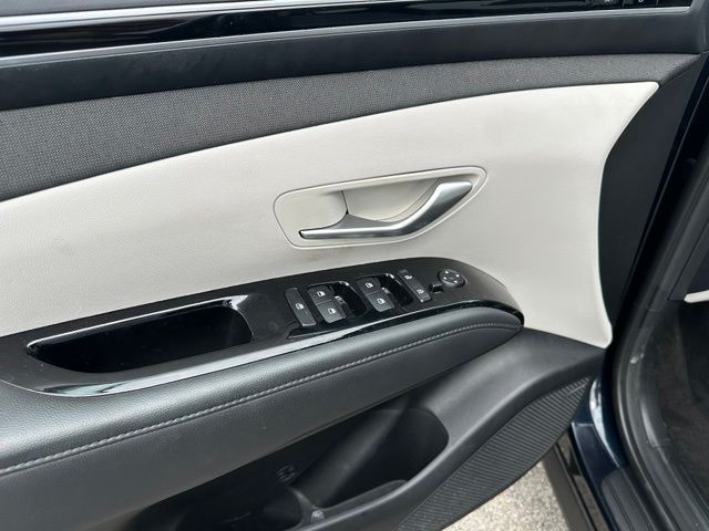 2023 Hyundai Tucson Hybrid Limited — photo 21 of 36