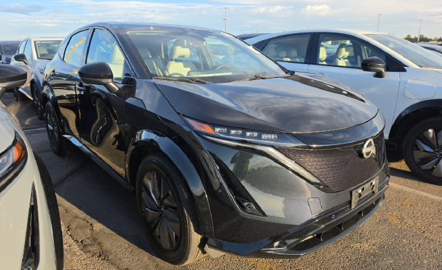 2024 Nissan Ariya Evolve+ e-4orce — photo 2 of 8