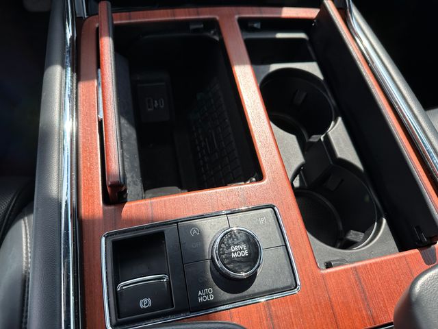 2022 Lincoln Navigator Reserve — photo 25 of 36