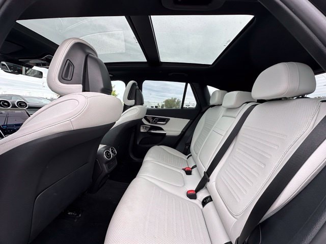 2024 Mercedes-Benz GLC GLC 300 — photo 15 of 31