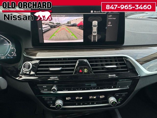 2022 BMW 5 Series 530e iPerformance — photo 18 of 23