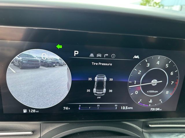 2023 Kia Carnival SX Prestige — photo 35 of 36