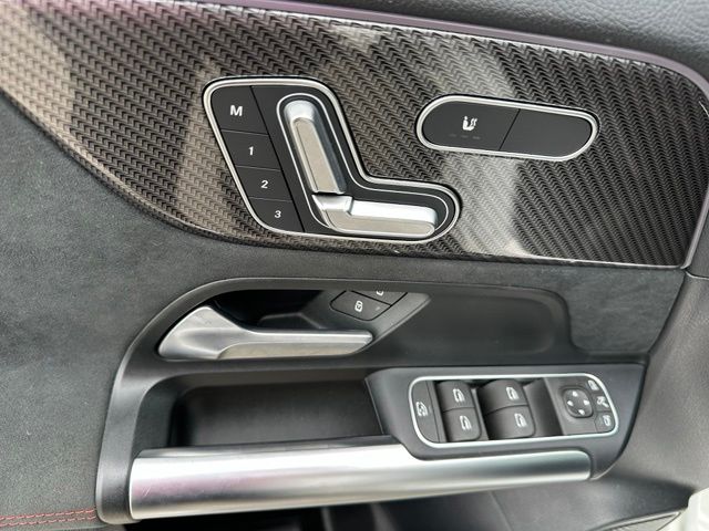 2025 Mercedes-Benz GLA GLA 35 AMG — photo 19 of 30