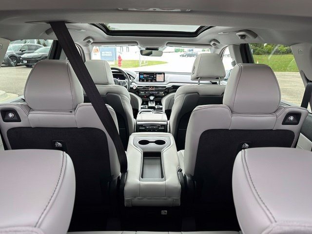 2023 Acura MDX Technology — photo 15 of 38