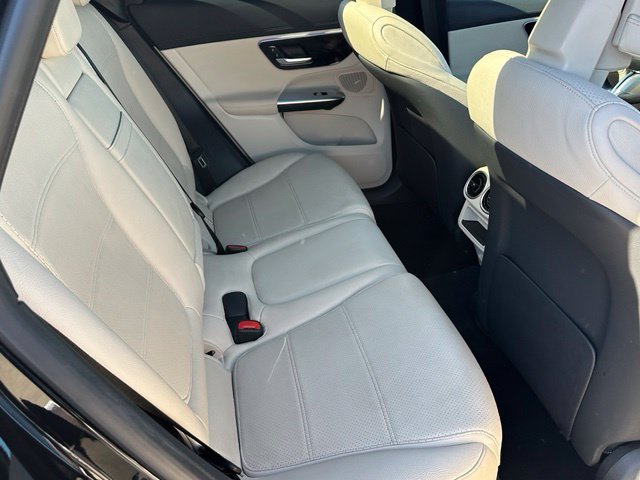 2024 Mercedes-Benz GLC GLC 300 — photo 11 of 31