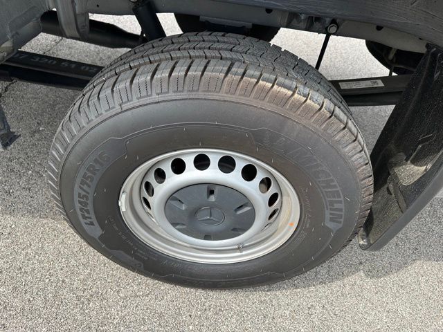 2024 Mercedes-Benz Sprinter 2500 Cargo 170 WB — photo 8 of 28