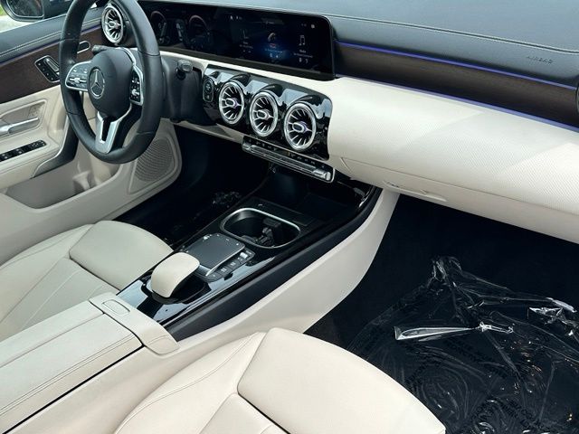 2021 Mercedes-Benz CLA CLA 250 — photo 11 of 27