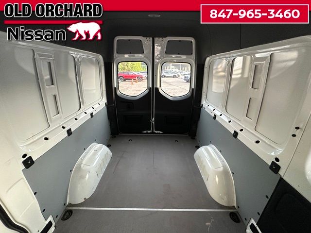 2024 Mercedes-Benz Sprinter 2500 Crew 144 WB — photo 11 of 21