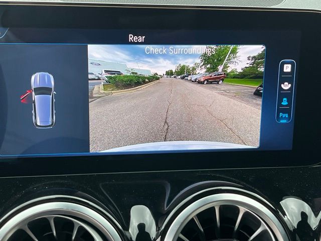 2025 Mercedes-Benz GLB GLB 250 — photo 28 of 30