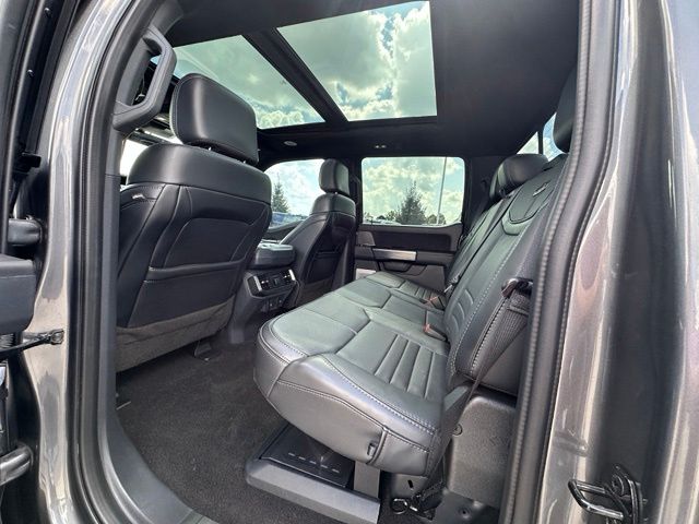 2023 Ford F-150 Platinum — photo 10 of 33