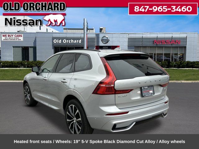2025 Volvo XC60 B5 Plus — photo 8 of 22
