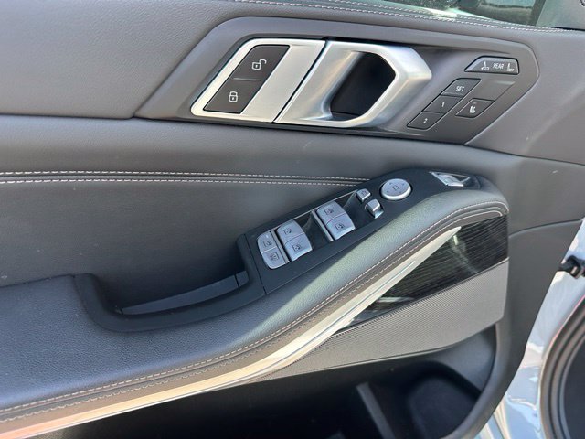 2024 BMW X7 xDrive40i — photo 22 of 32