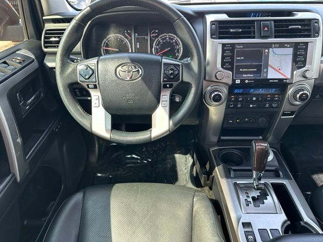 2022 Toyota 4Runner Limited — photo 14 of 31