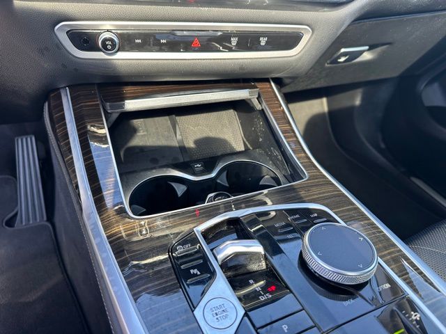 2024 BMW X7 xDrive40i — photo 25 of 48