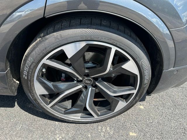 2023 Audi RS Q8 4.0T — photo 8 of 29