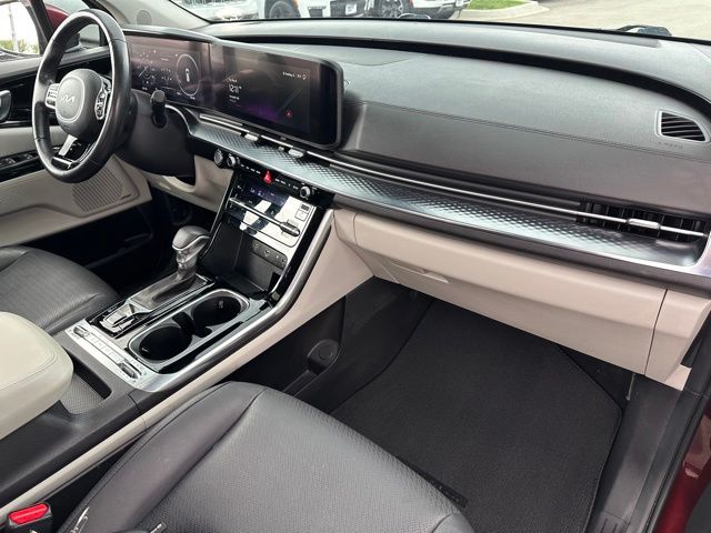 2023 Kia Carnival SX Prestige — photo 9 of 36