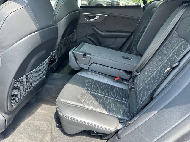 2023 Audi RS Q8 4.0T — photo 12 of 29