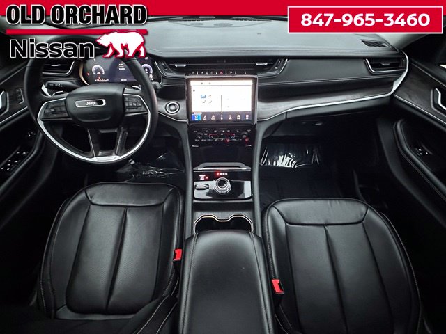2023 Jeep Grand Cherokee Limited — photo 18 of 25