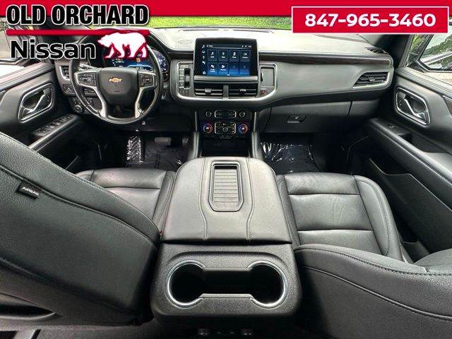 2022 Chevrolet Suburban LT — photo 16 of 23
