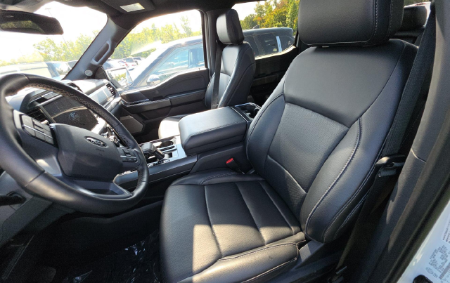 2025 Ford F-150 Lariat — photo 5 of 10