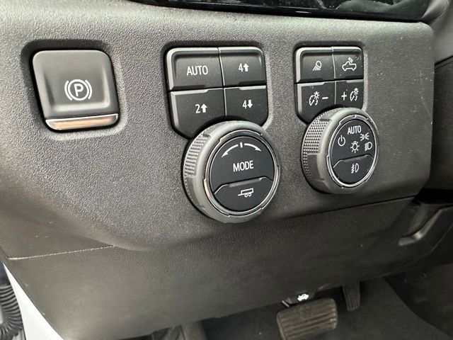2024 Chevrolet Silverado 2500HD High Country — photo 42 of 53