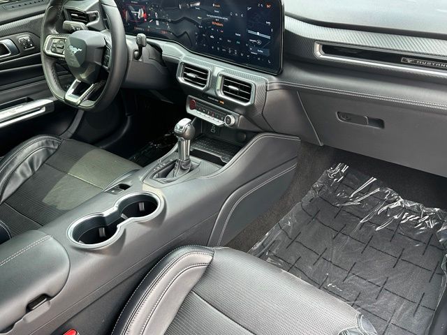 2024 Ford Mustang Ecoboost Premium — photo 10 of 25