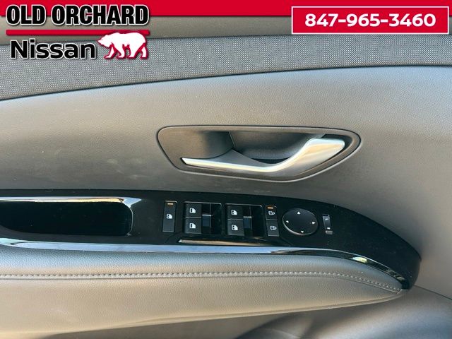 2025 Hyundai Tucson Hybrid Limited — photo 9 of 22